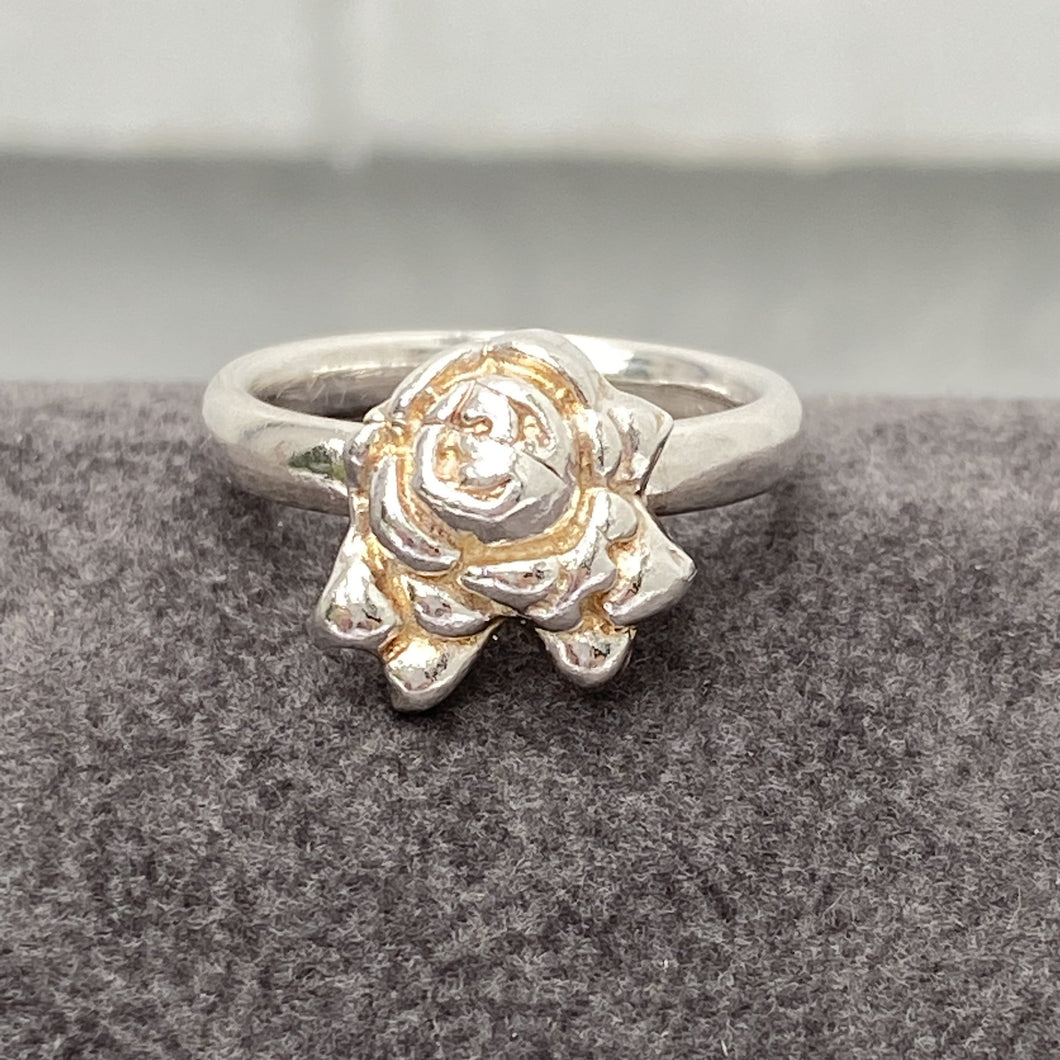 Rose Ring in Sterling Silver.